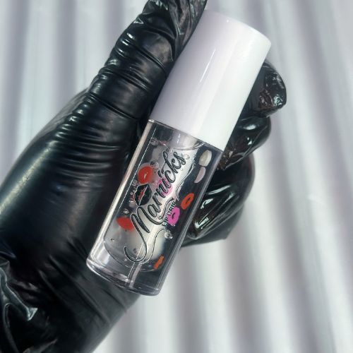 Wet lip drip from Marnick's Store